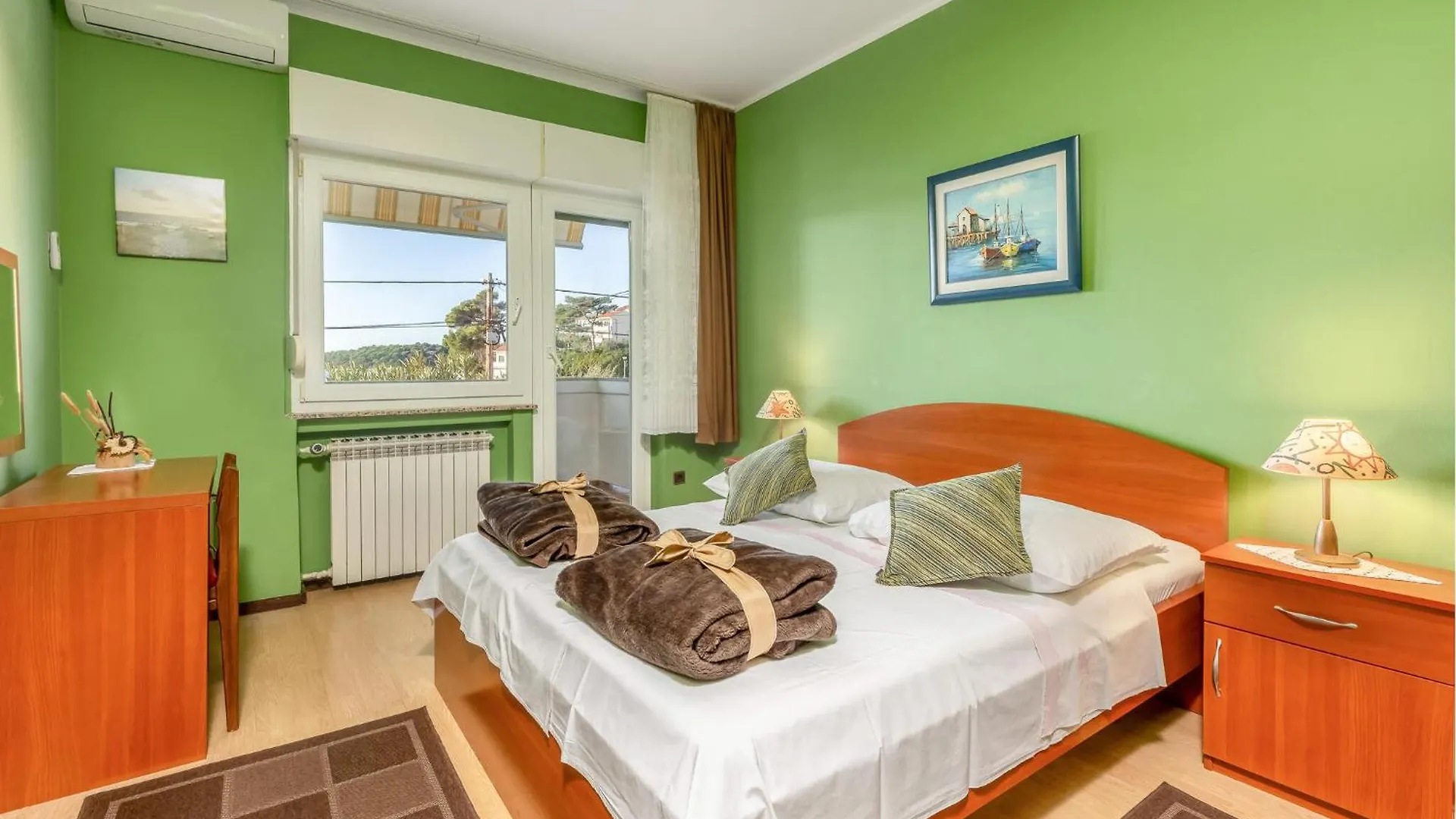 Amazing Apartment In Palit With Wifi Croatia